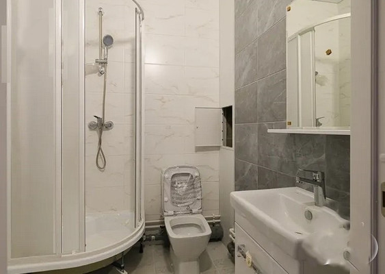 Продам однокомнатную (1-комн.) квартиру (долевое), Октябрьская наб, Санкт-Петербург г