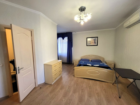 Продам коммерческое помещение 560 м2, Самбурова ул, 113, Анапа г