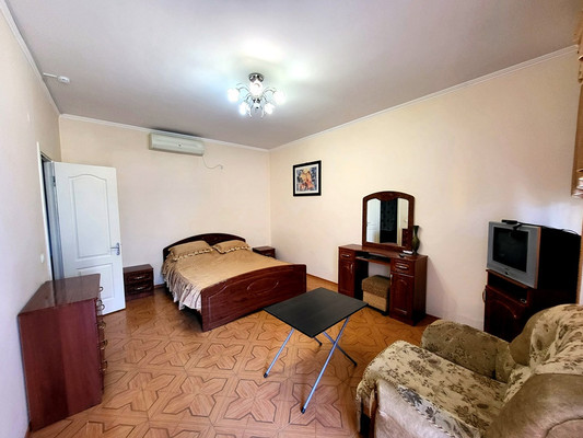 Продам коммерческое помещение 560 м2, Самбурова ул, 113, Анапа г