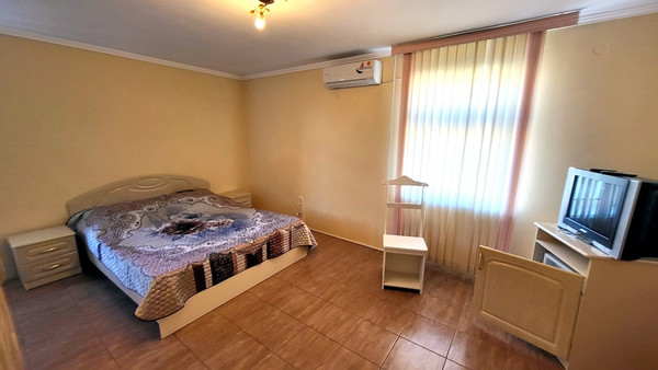 Продам коммерческое помещение 560 м2, Самбурова ул, 113, Анапа г