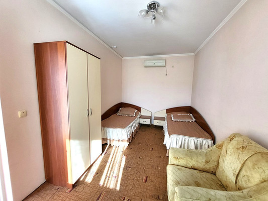 Продам коммерческое помещение 560 м2, Самбурова ул, 113, Анапа г