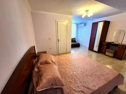 Продам коммерческое помещение 560 м2, Самбурова ул, 113, Анапа г