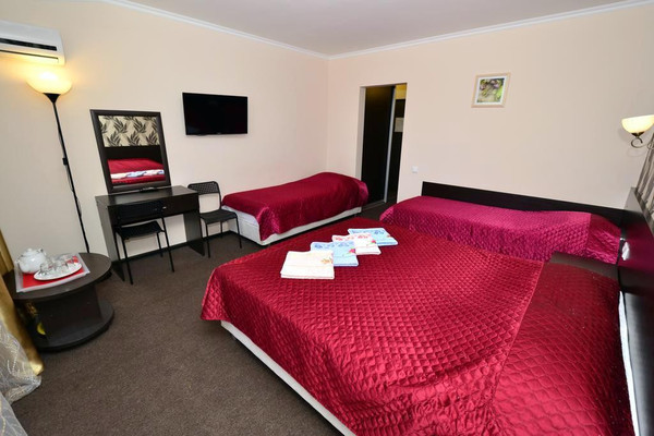 Продам гостиницу 2 022 м2, Южный пр-кт, 17, Витязево с