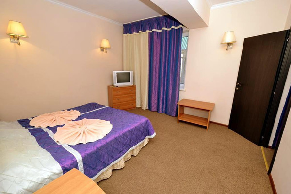 Продам гостиницу 2 022 м2, Южный пр-кт, 17, Витязево с