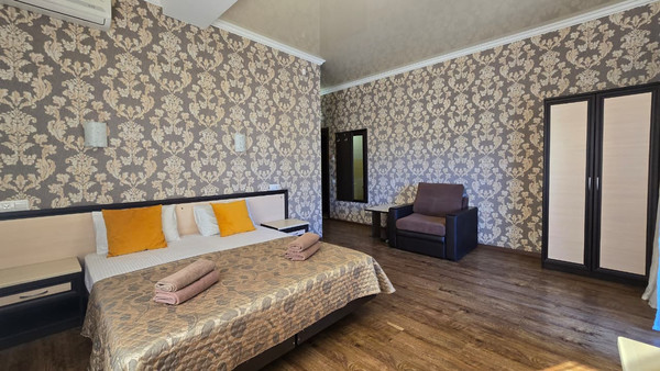 Продам гостиницу 23,4 м2, Лазурная ул, 10, Витязево с