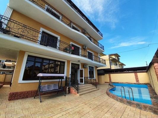 Продам гостиницу 23,4 м2, Лазурная ул, 10, Витязево с