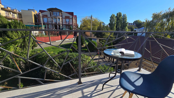 Продам гостиницу 23,4 м2, Лазурная ул, 10, Витязево с