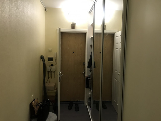 Продам однокомнатную (1-комн.) квартиру, Ковыльная ул, 64, Симферополь г