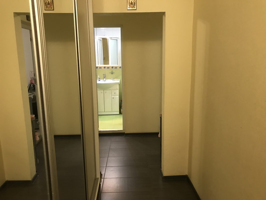 Продам однокомнатную (1-комн.) квартиру, Ковыльная ул, 64, Симферополь г