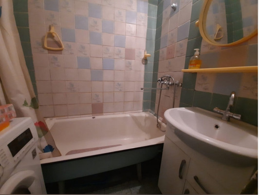 Продам трехкомнатную (3-комн.) квартиру, Калинина ул, 25, Ступино г