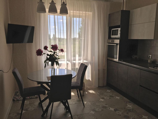 Продам двухкомнатную (2-комн.) квартиру, Весенняя ул, 4, Волгодонск г