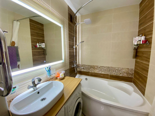 Продам двухкомнатную (2-комн.) квартиру, Весенняя ул, 4, Волгодонск г