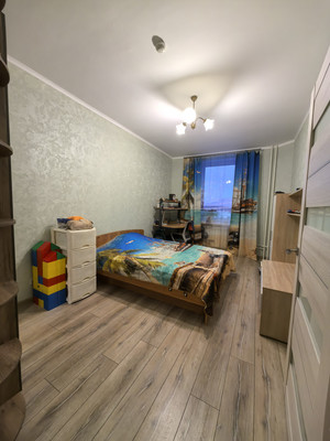 Продам трехкомнатную (3-комн.) квартиру, Дмитровская ул, 20, Базарово д