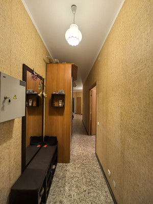 Продам трехкомнатную (3-комн.) квартиру, Дмитровская ул, 20, Базарово д