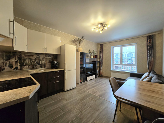 Продам трехкомнатную (3-комн.) квартиру, Ветеранов пр-кт, 169к6, Санкт-Петербург г