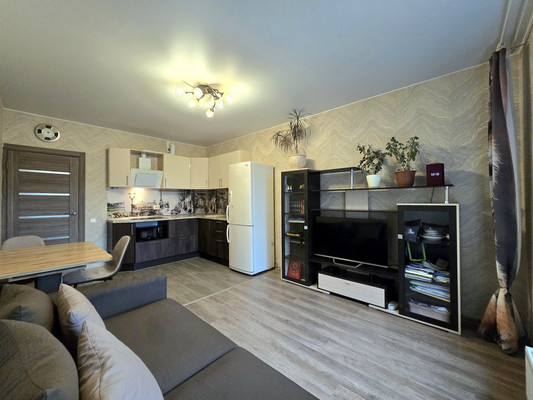 Продам трехкомнатную (3-комн.) квартиру, Ветеранов пр-кт, 169к6, Санкт-Петербург г