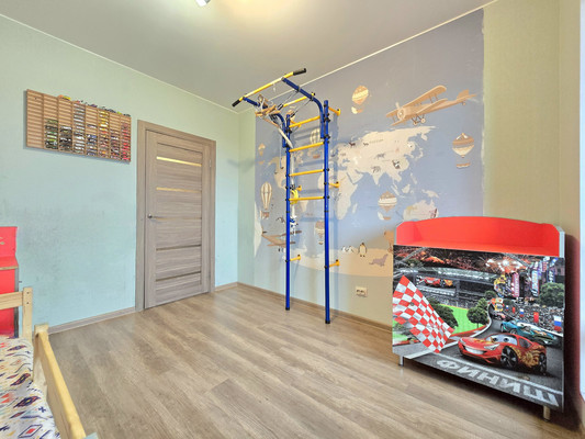 Продам трехкомнатную (3-комн.) квартиру, Ветеранов пр-кт, 169к6, Санкт-Петербург г