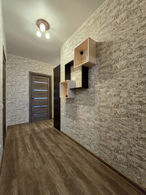 Продам трехкомнатную (3-комн.) квартиру, Ветеранов пр-кт, 169к6, Санкт-Петербург г