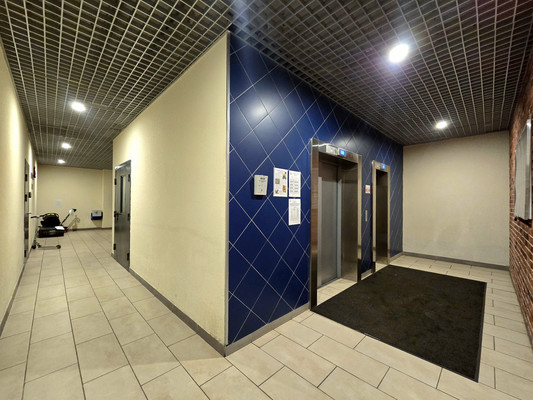 Продам трехкомнатную (3-комн.) квартиру, Ветеранов пр-кт, 169к6, Санкт-Петербург г