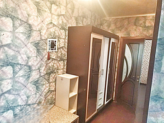 Продам двухкомнатную (2-комн.) квартиру, им. Сергея Есенина ул, 82/4, Краснодар г