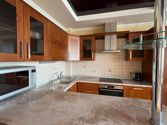 Продам двухкомнатную (2-комн.) квартиру, Королева пр-кт, 2/3, Ростов-на-Дону г