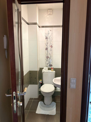 Продам двухкомнатную (2-комн.) квартиру, Королева пр-кт, 2/3, Ростов-на-Дону г