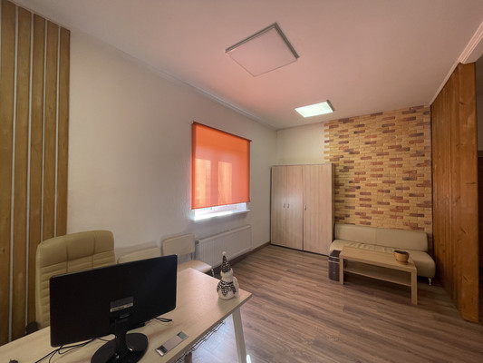 Продам многокомнатную квартиру, Петропавловская ул, 11, Симферополь г