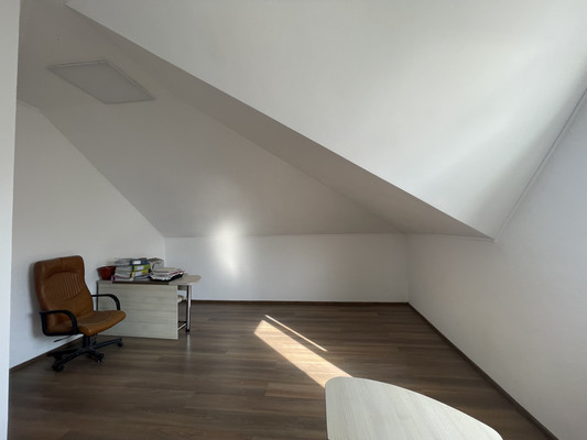 Продам многокомнатную квартиру, Петропавловская ул, 11, Симферополь г