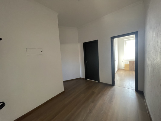 Продам многокомнатную квартиру, Петропавловская ул, 11, Симферополь г