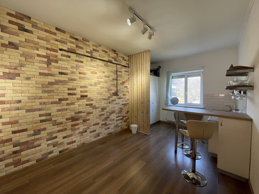 Продам многокомнатную квартиру, Петропавловская ул, 11, Симферополь г