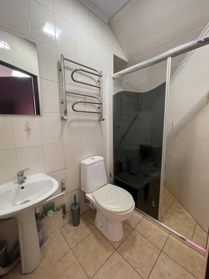 Продам многокомнатную квартиру, Петропавловская ул, 11, Симферополь г