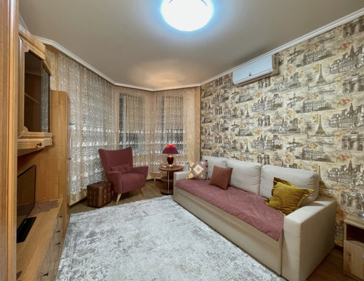 Продам однокомнатную (1-комн.) квартиру, Мира пр-кт, 10, Волгодонск г