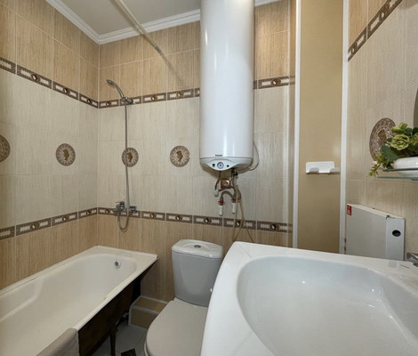 Продам однокомнатную (1-комн.) квартиру, Мира пр-кт, 10, Волгодонск г