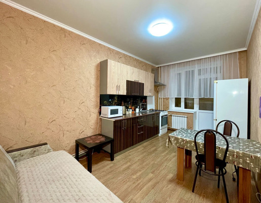 Продам однокомнатную (1-комн.) квартиру, Мира пр-кт, 10, Волгодонск г