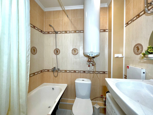 Продам однокомнатную (1-комн.) квартиру, Мира пр-кт, 10, Волгодонск г