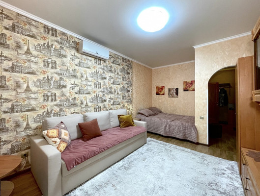 Продам однокомнатную (1-комн.) квартиру, Мира пр-кт, 10, Волгодонск г