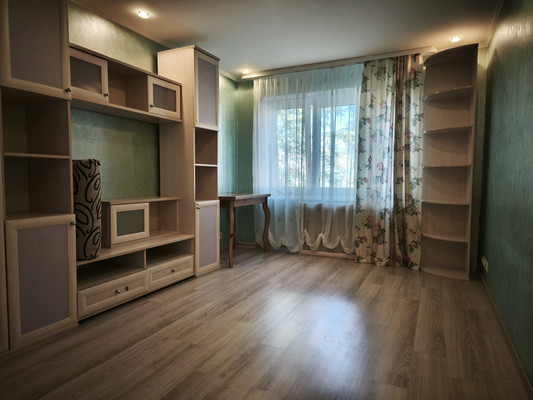 Продам двухкомнатную (2-комн.) квартиру, Горка тер. СНТ, 4, Малышево д