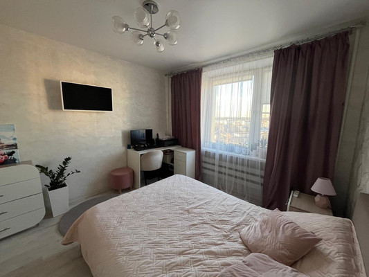 Продам трехкомнатную (3-комн.) квартиру, Советский проезд, 5, Видное г