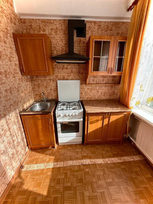 Продам однокомнатную (1-комн.) квартиру, Веры Слуцкой ул, 34, Колпино г