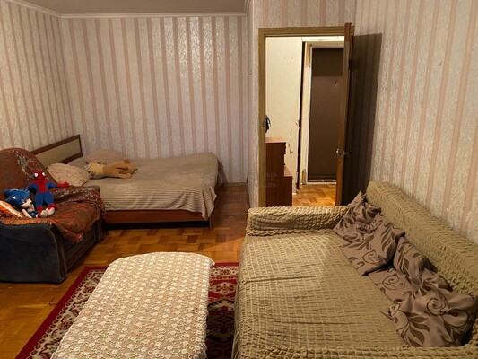 Продам однокомнатную (1-комн.) квартиру, Загородное ш, 3к3, Москва г