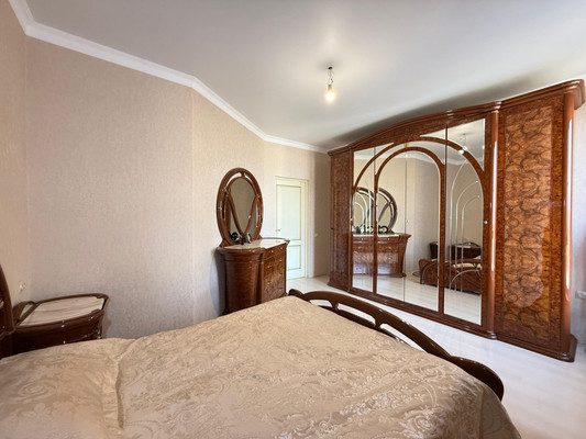 Продам двухкомнатную (2-комн.) квартиру, Тлостанова ул, 32, Нальчик г