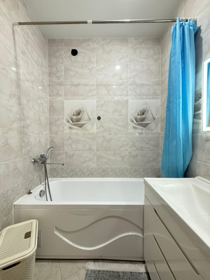 Продам двухкомнатную (2-комн.) квартиру, Тлостанова ул, 32, Нальчик г