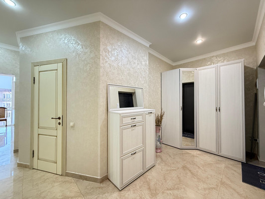 Продам двухкомнатную (2-комн.) квартиру, Тлостанова ул, 32, Нальчик г