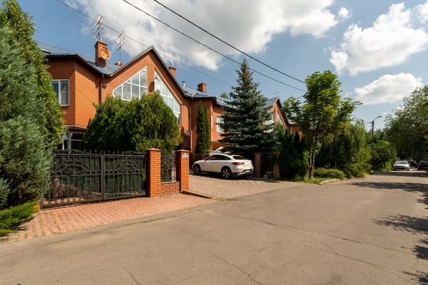 Продам таунхаус, Остафьевская ул, 35к5, Москва г, 0 км от города