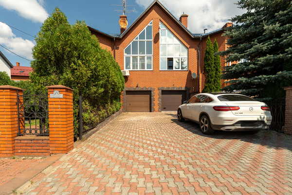 Продам таунхаус, Остафьевская ул, 35к5, Москва г, 0 км от города