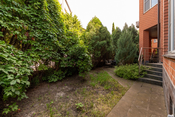 Продам таунхаус, Остафьевская ул, 35к5, Москва г, 0 км от города