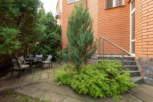 Продам таунхаус, Остафьевская ул, 35к5, Москва г, 0 км от города