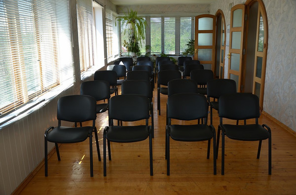 Продам коммерческое помещение 690 м2, Тополевая ул, 42, Совхозное с