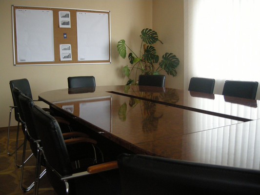 Продам коммерческое помещение 690 м2, Тополевая ул, 42, Совхозное с