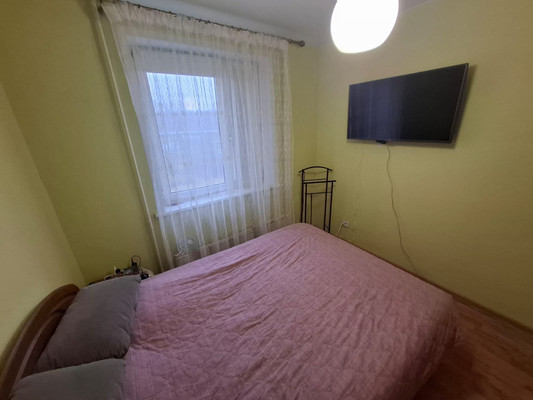 Продам трехкомнатную (3-комн.) квартиру, 8, Вороново с